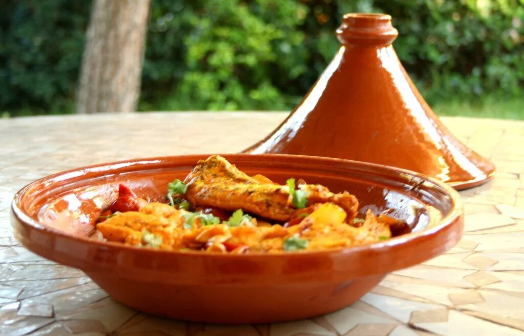 Tajine di Pollo Marocchino, tesoro culinario del Marocco 9 Tajina marocchina