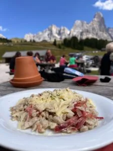 Spatzle ad alta quota in montagna